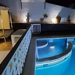 Casa de Férias Aloelux !! - Private With Pool , Jacuzzi, Cinema, Massage ,wonderful View, Art Desing