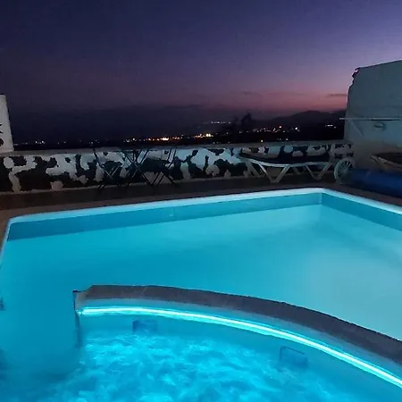 Aloelux !! - Private With Pool , Jacuzzi, Cinema, Massage ,wonderful View, Art Desing *